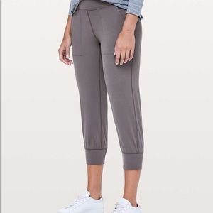 Lulu lemon Align Jogger Crop Moon Phase NWT